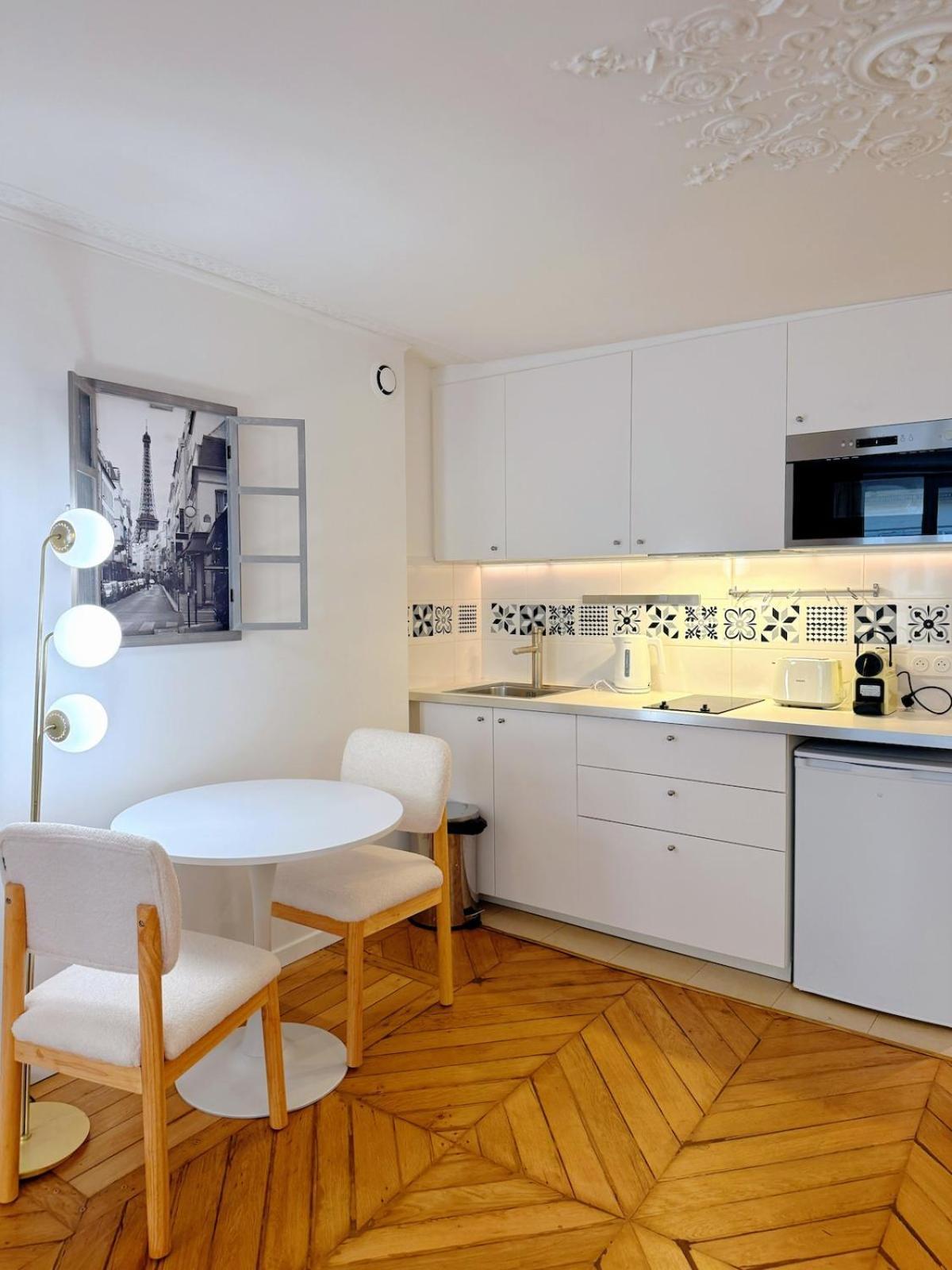 Apartment Louvre 1-min Walk Elegant